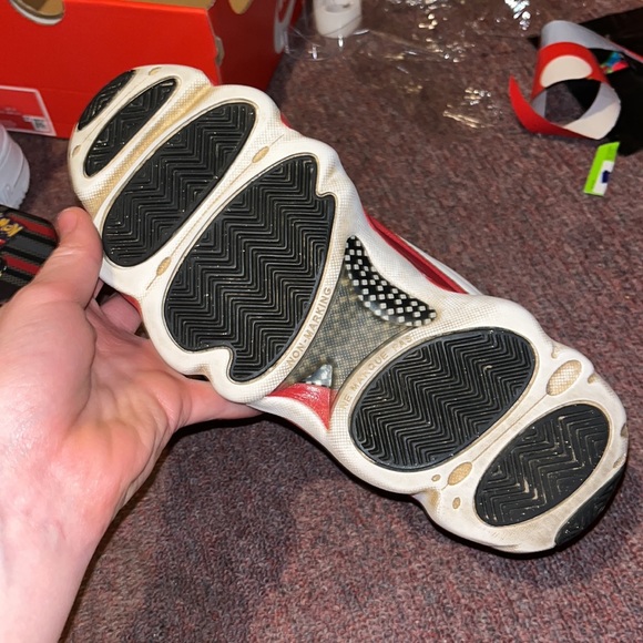 Jordan pro strong, gym red and white lightly creased, clean, comfortable. - Picture 4 of 6